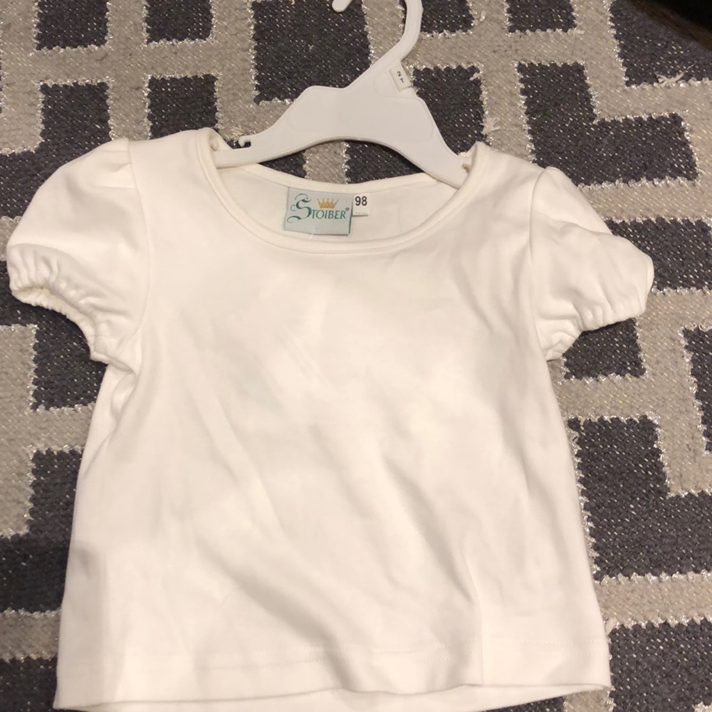 New with tags white tee